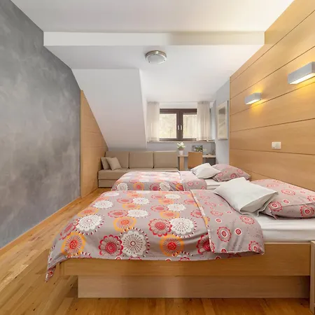 Guest house Gostilna Lipan